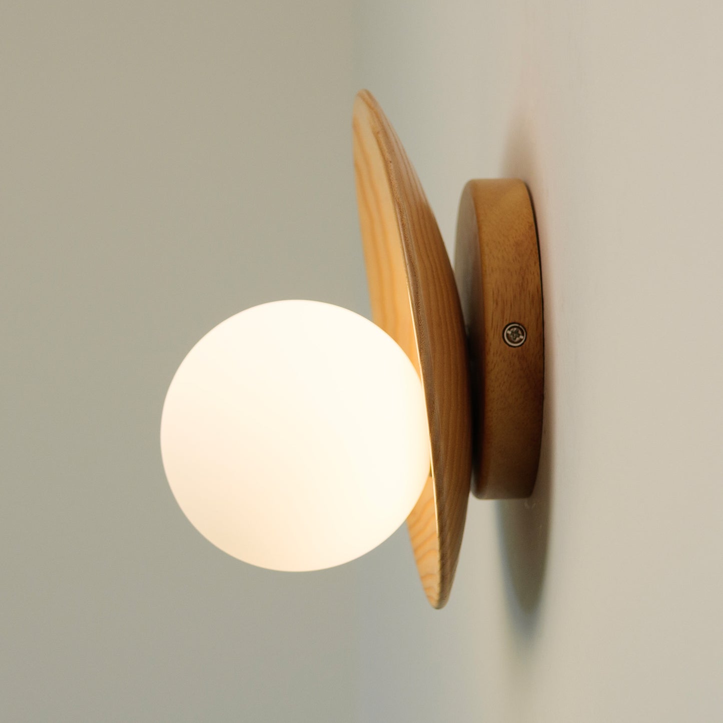 Dekisugi Wooden Plate Japandi Wall Light