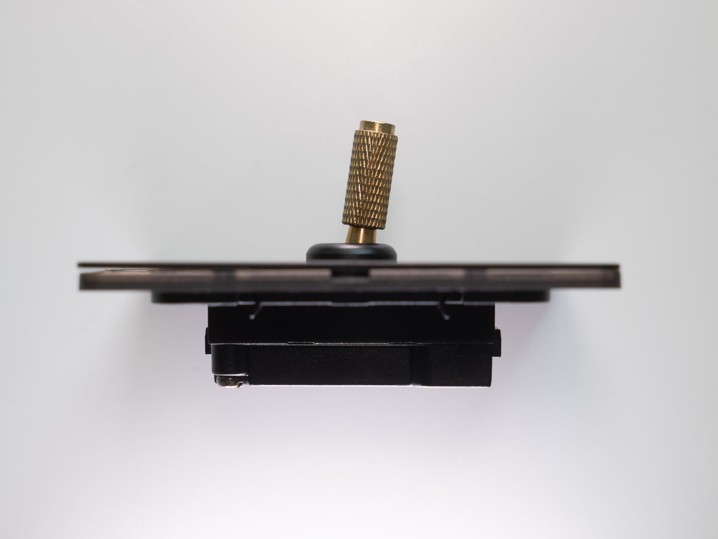 Paddington Knurled 1 gang single flip light switch - in black and brass