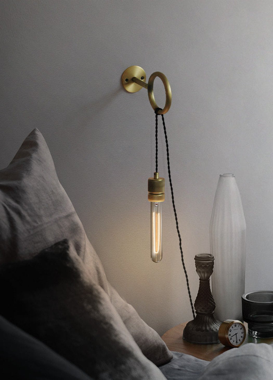 Circus Loop Brass Wall Light With Wall Plug