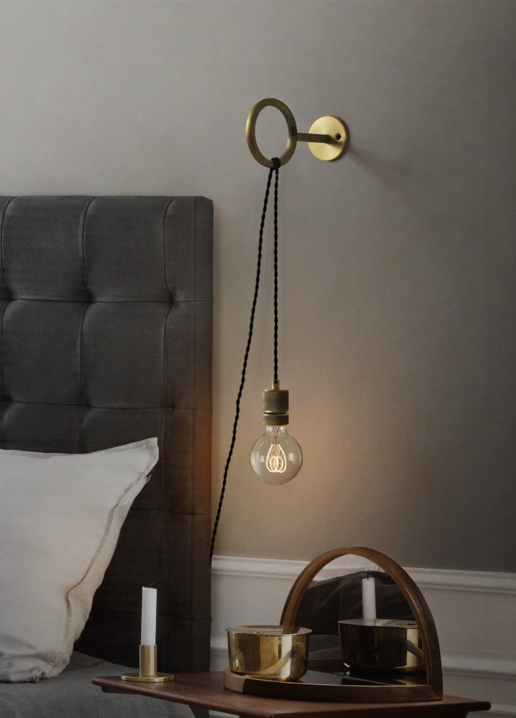 Circus Loop Brass Wall Light With Wall Plug