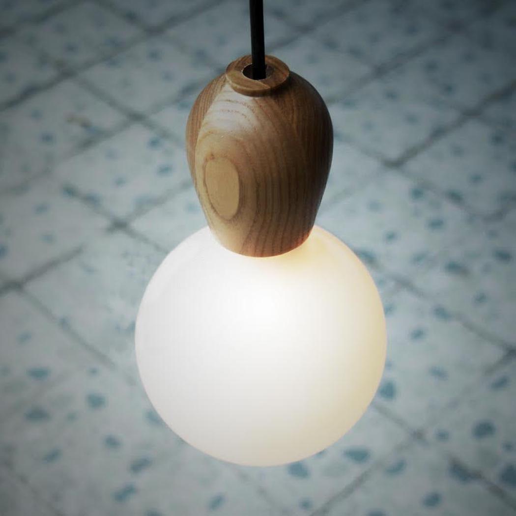 Wooden Socket Minimalist Pendant Light