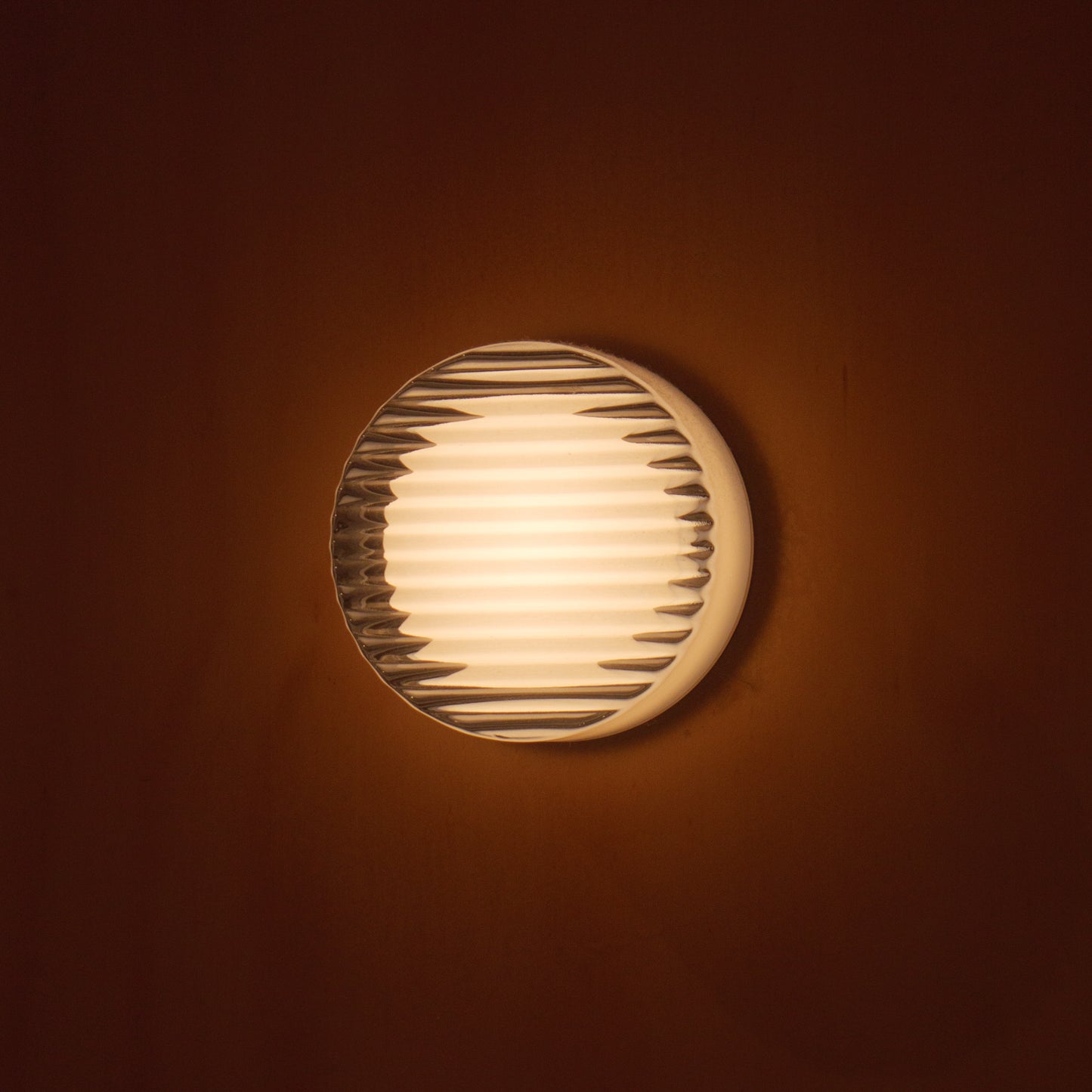 Luna Round Glass Wall Light