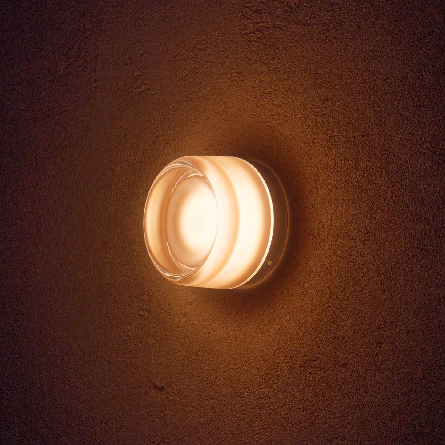 Luna Round Glass Wall Light