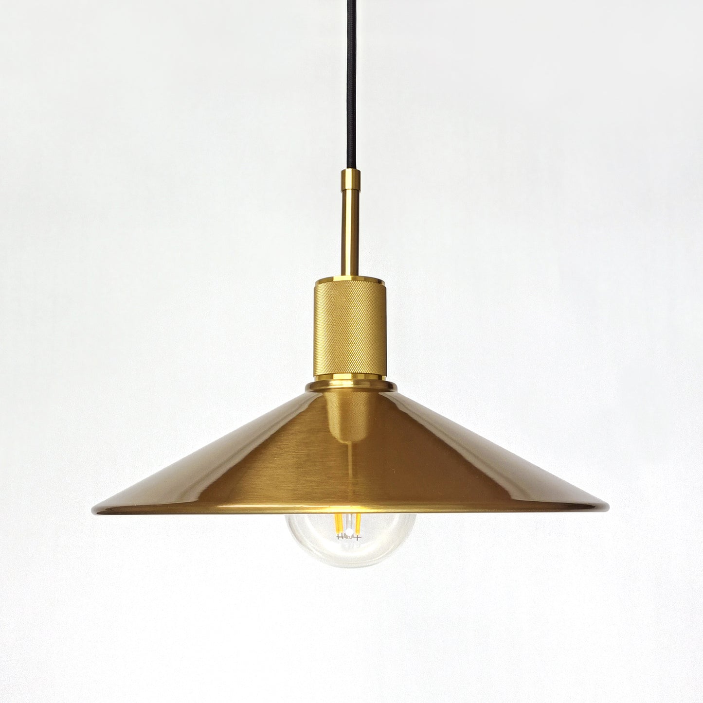 Quentin Knurled Brass Loft Pendant Light (Brass | Black)