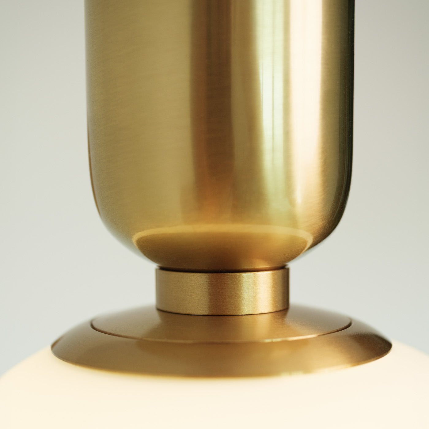 New Aball Elegant Pendant Light
