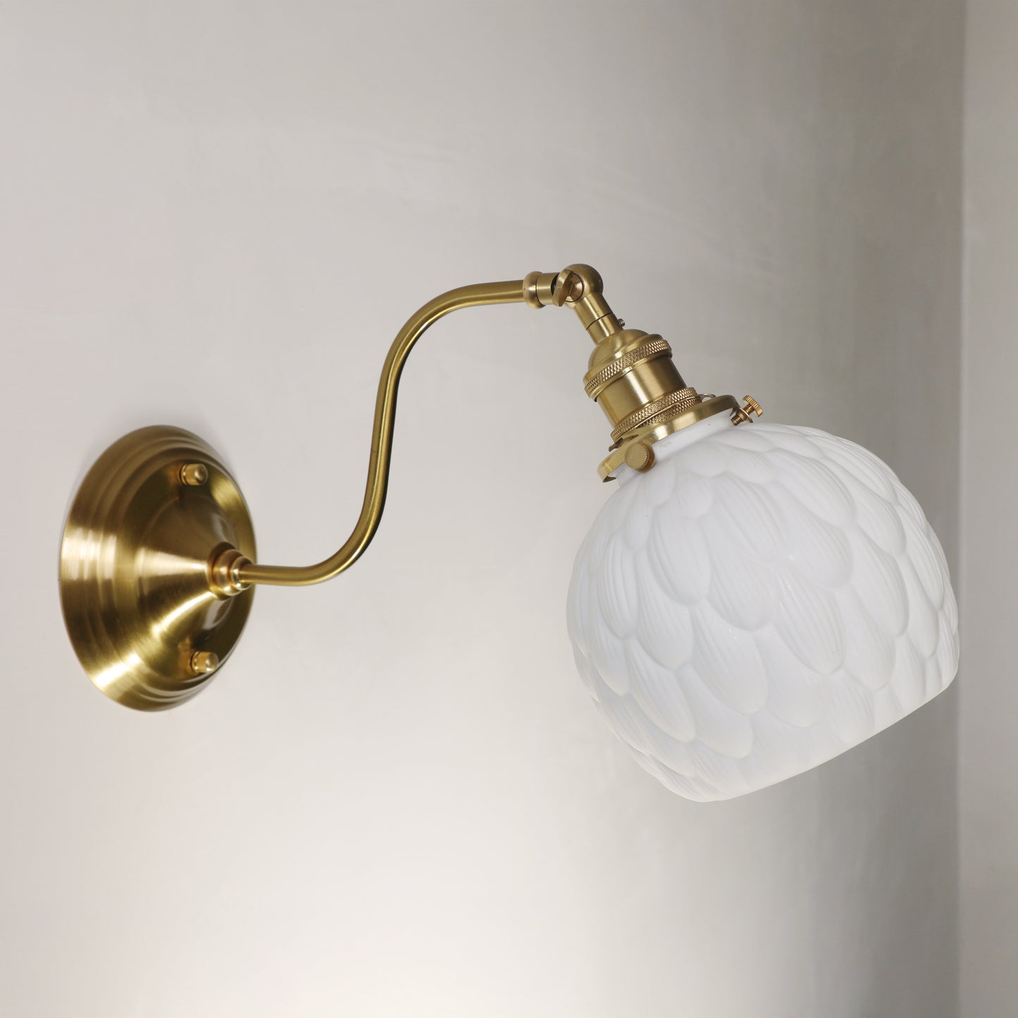 Artichoke Ceramic Porcelain Shade Wall Light