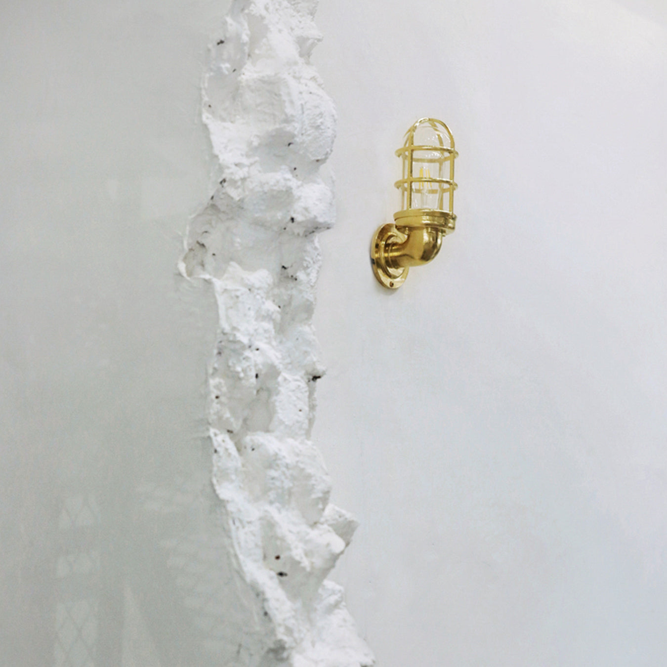 Nautilus Beacon Brass Cage Outdoor Wall Sconce : Tudo&Co