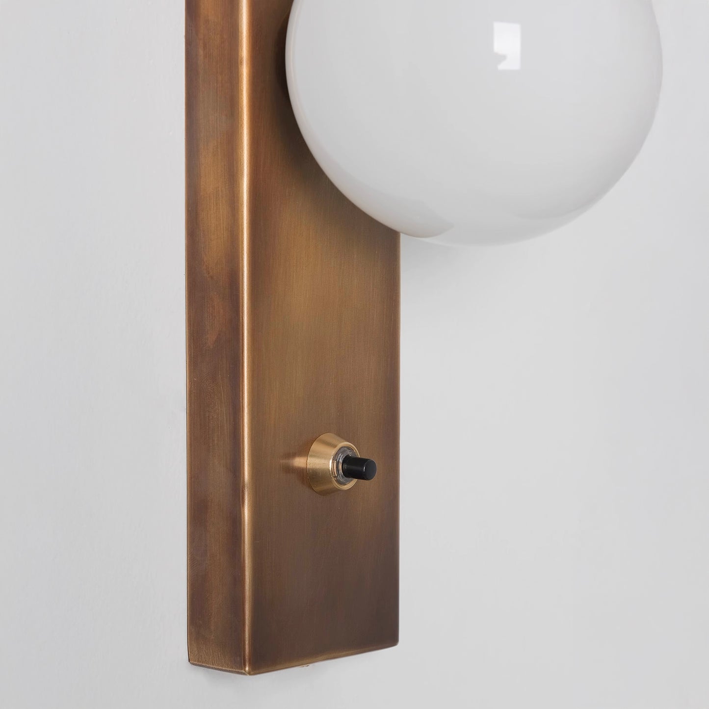 Oswald Bauhaus Minimalist Wall Light