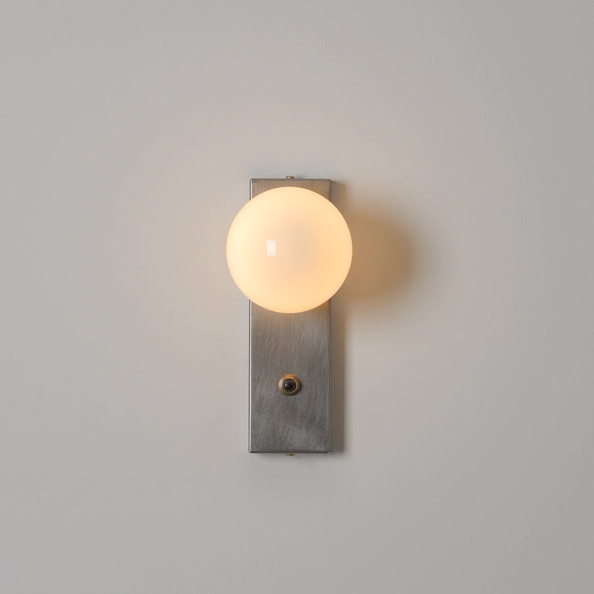 Oswald Bauhaus Minimalist Wall Light