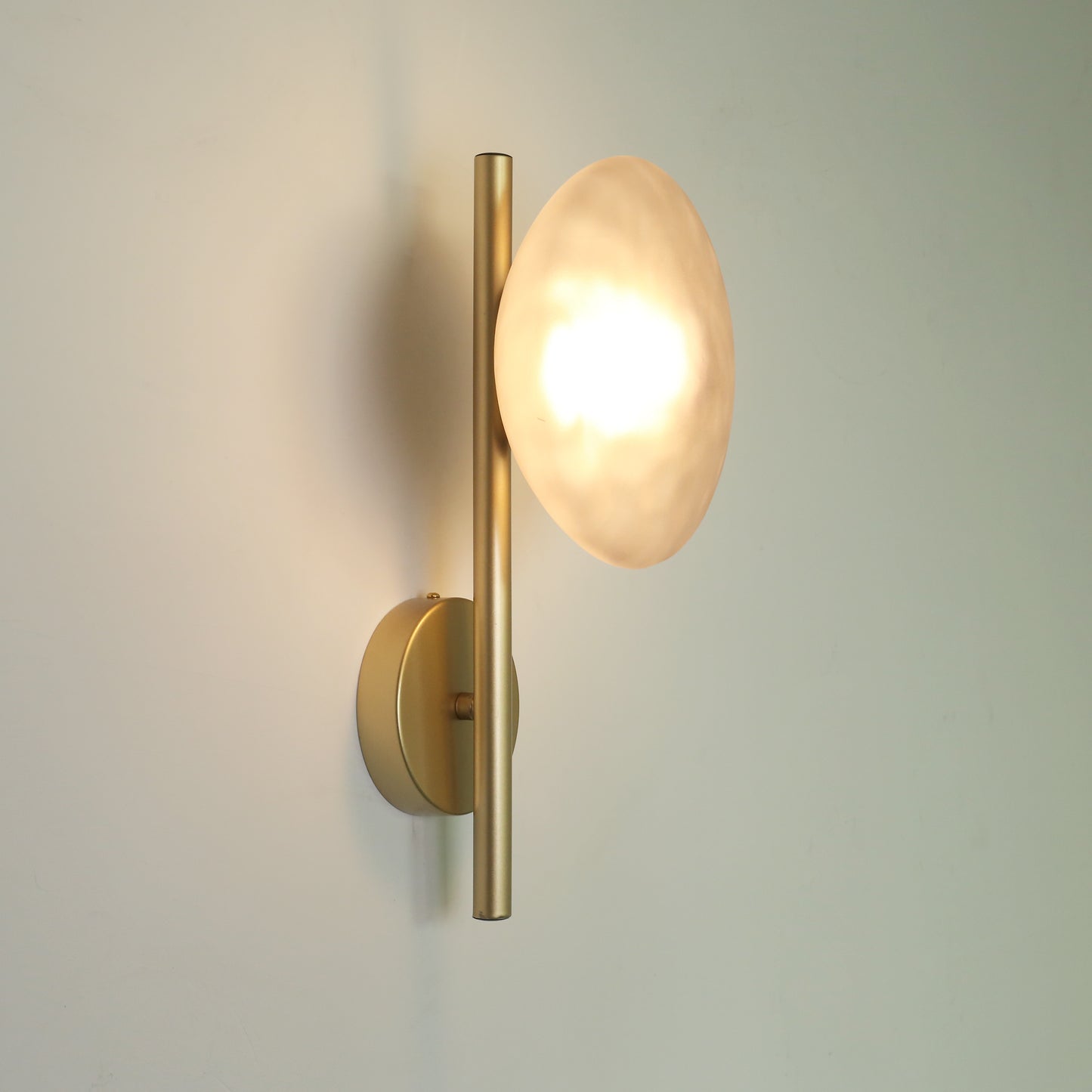 Stratus Brass Modern Wall Light / Wall Sconce