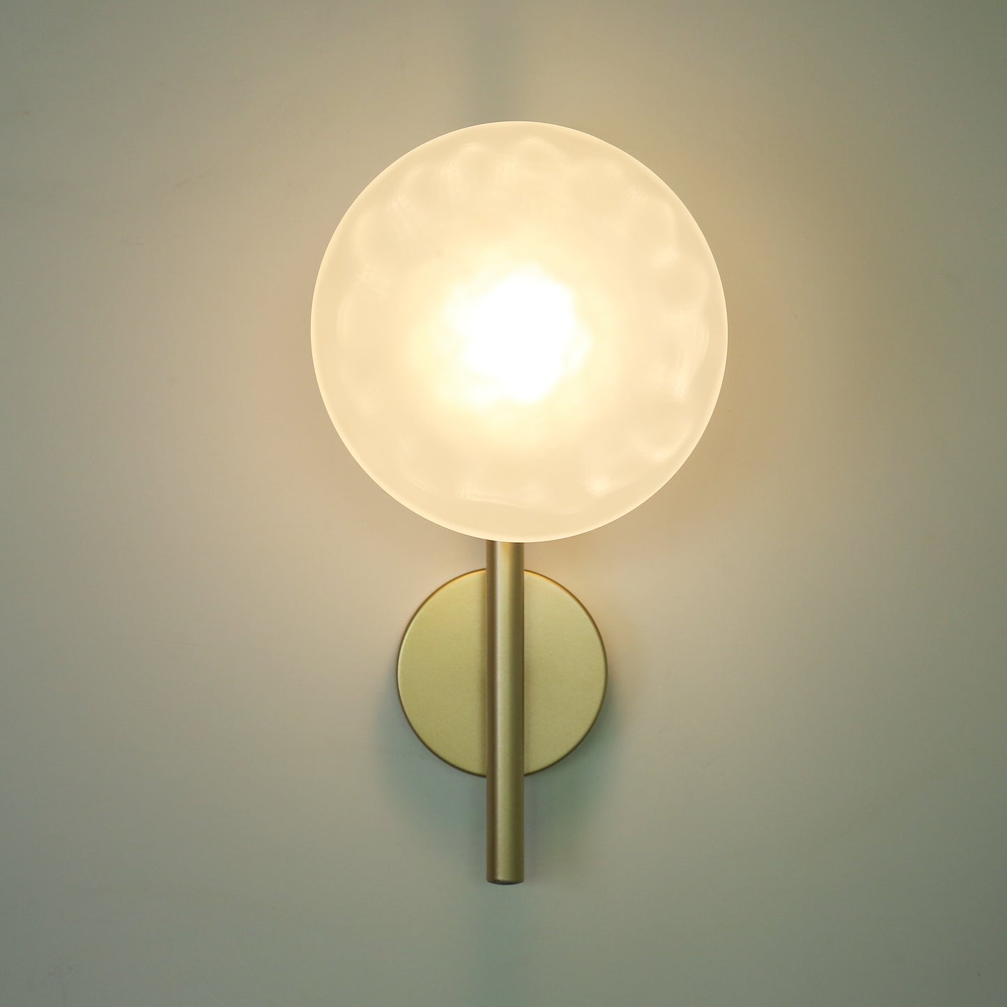 Stratus Brass Modern Wall Light / Wall Sconce