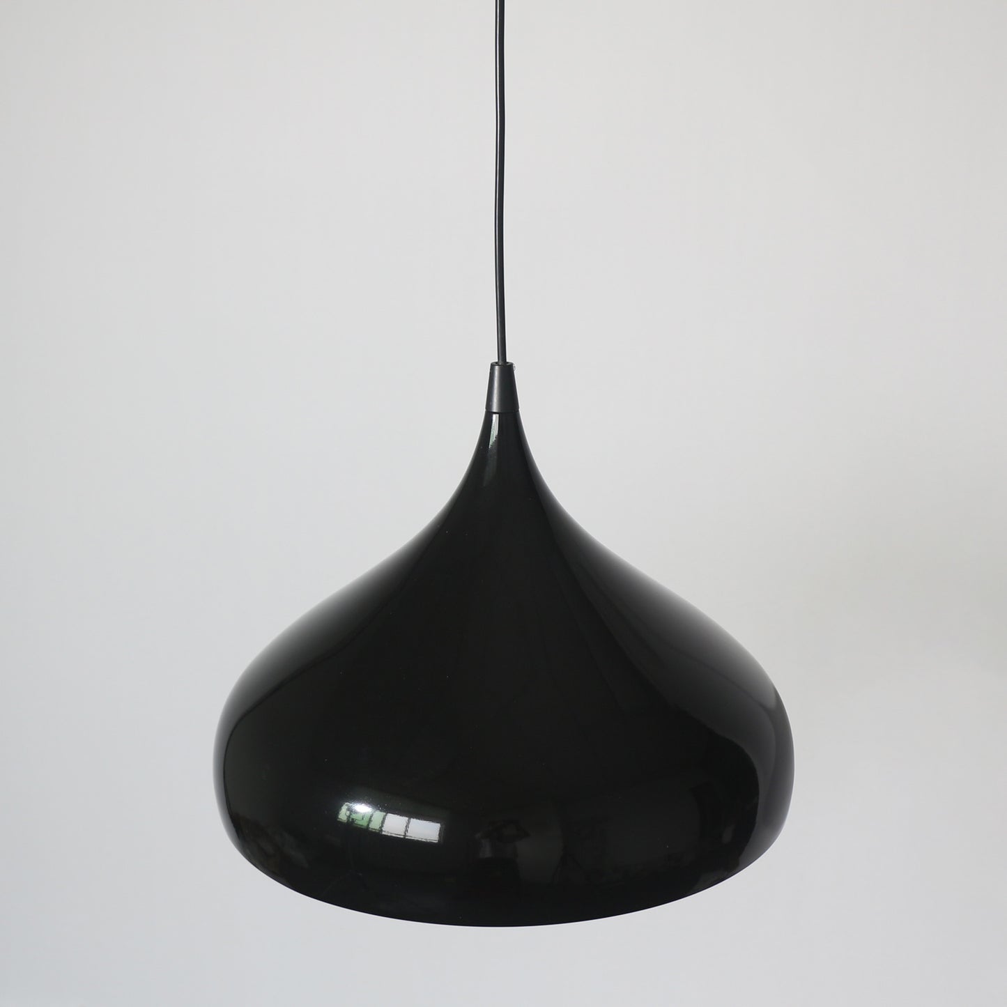 Riga Minimalist Pendant Light