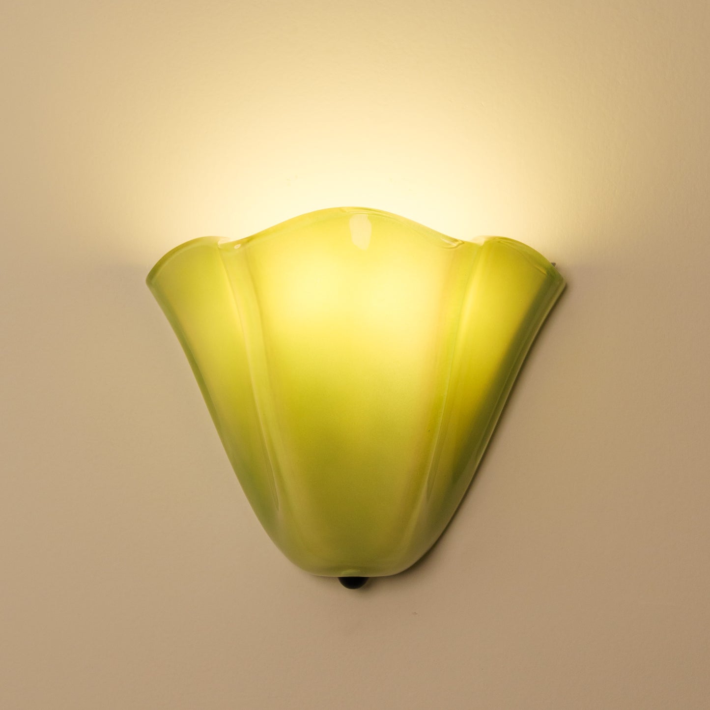 Valentine Glass Shade Classic Wall Light