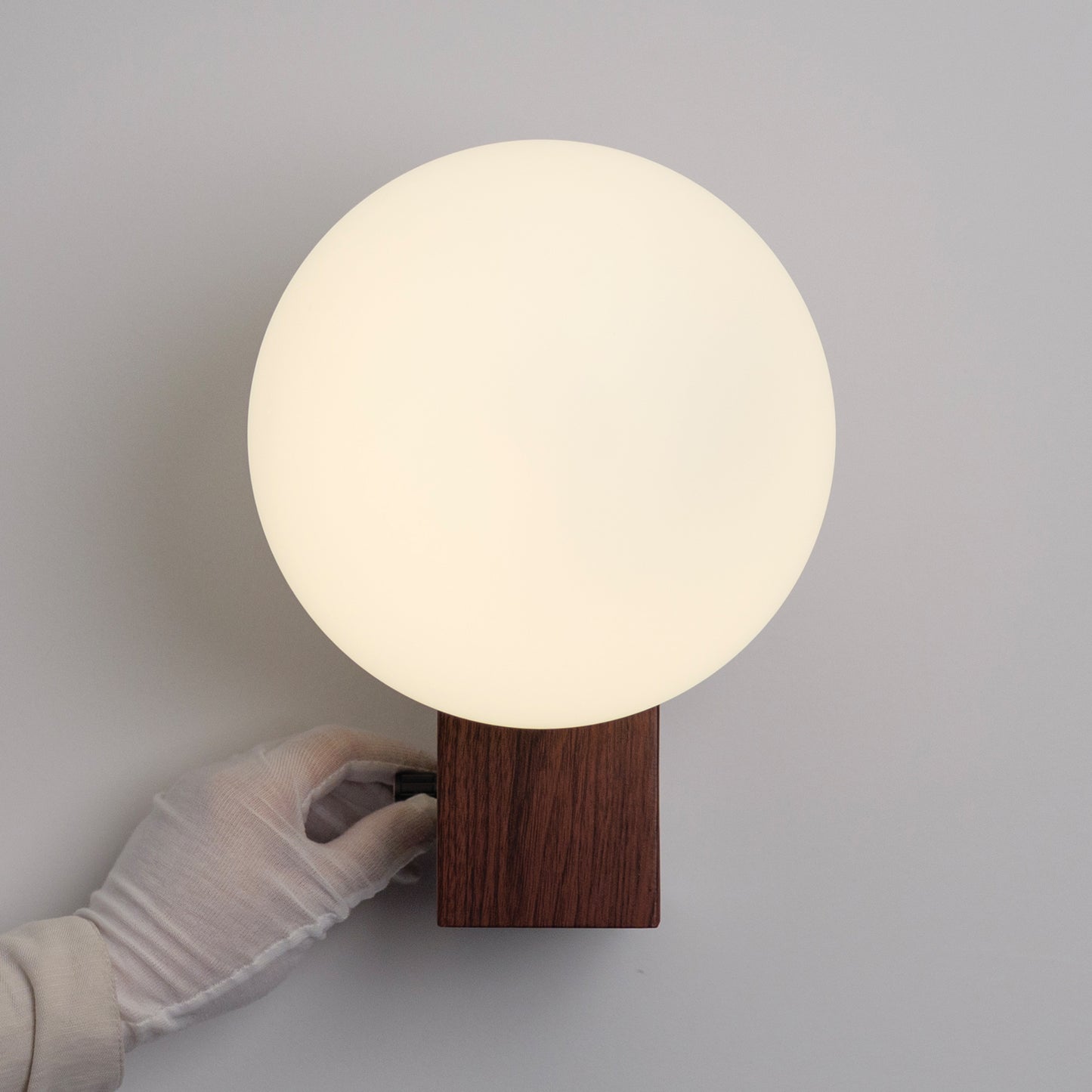 Arlo Bauhaus Minimalist Wall Light
